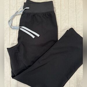 FIGS Livingston High Waisted Basic Scrub Bottom Size Medium Petite Black